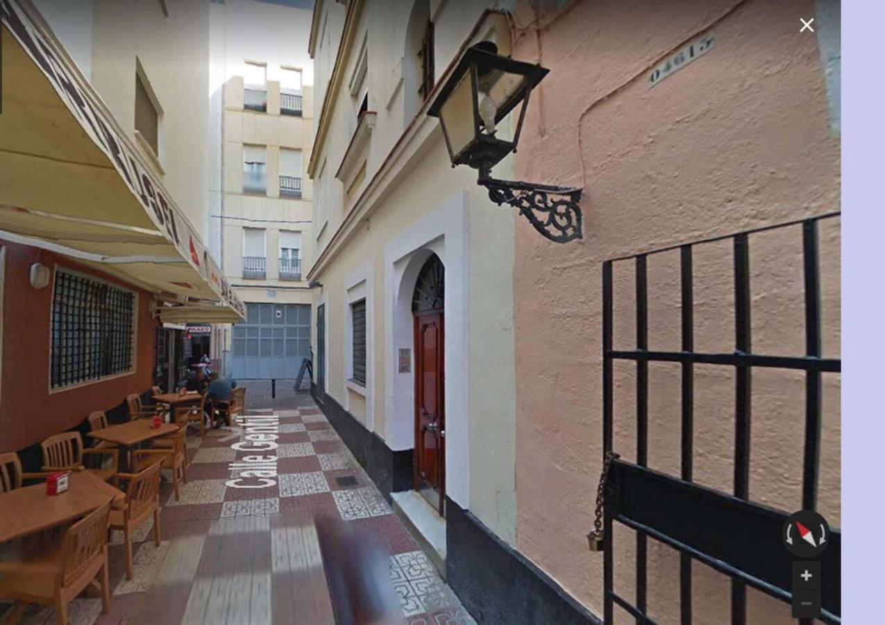 Apartamento En Pleno Centro De Cadiz Con Parking Economico Exterior foto
